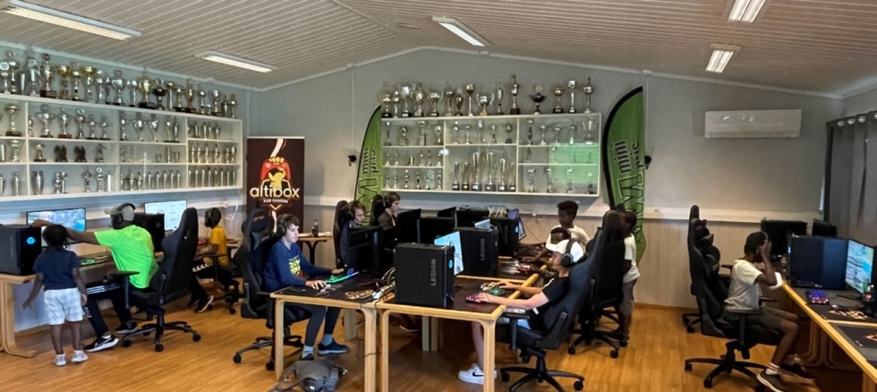 https://vikenfiber.dentsucreative.no/wp-content/uploads/2022/10/Stathelle-e-sport-980x438.jpg