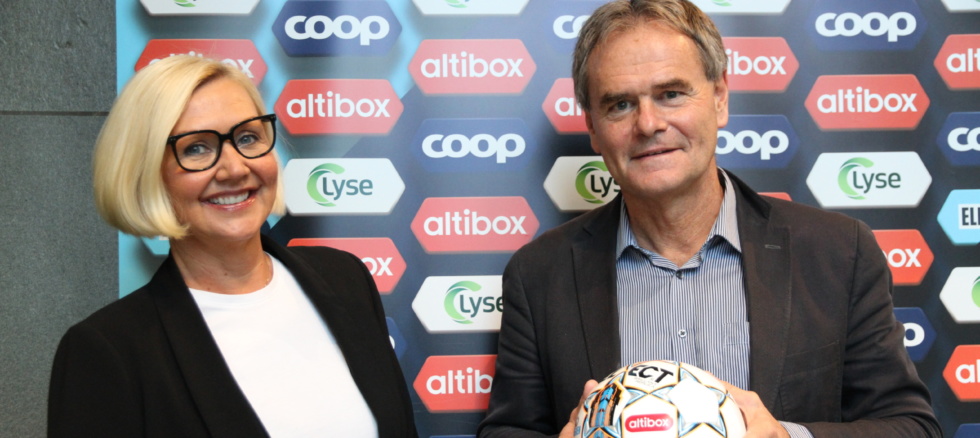https://vikenfiber.dentsucreative.no/wp-content/uploads/2022/11/Sponsorsjef-Vibecke-Utengen-og-administrerende-direktor-Tor-Morten-Osmundsen-i-Altibox--980x438.jpg