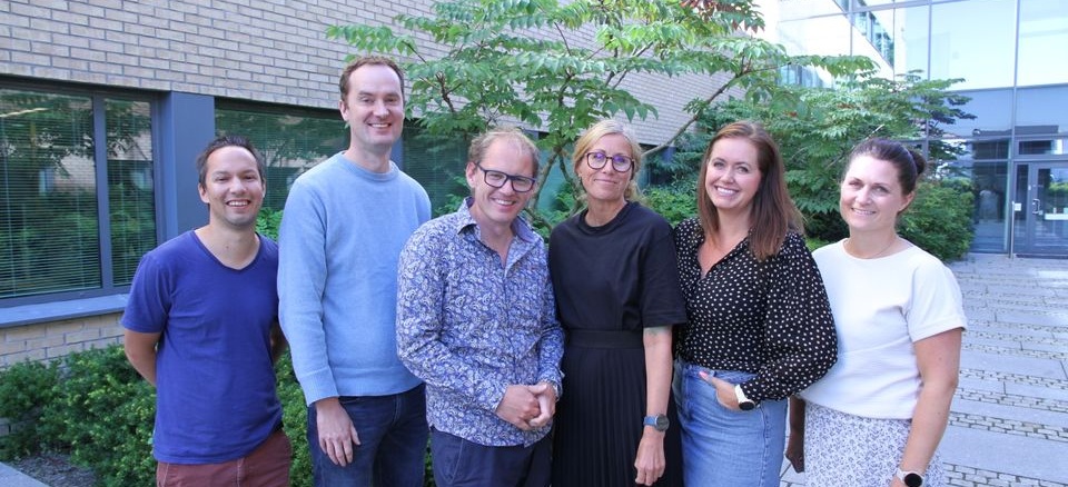 https://vikenfiber.dentsucreative.no/wp-content/uploads/2023/08/Altibox-og-Barnevakten-960x438.jpg