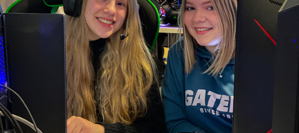 https://vikenfiber.dentsucreative.no/wp-content/uploads/2023/12/Iselin-og-Mina-Ameli-980x438.jpg